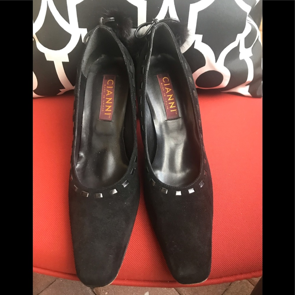 Size 10 black suede & leather mink trim pumps